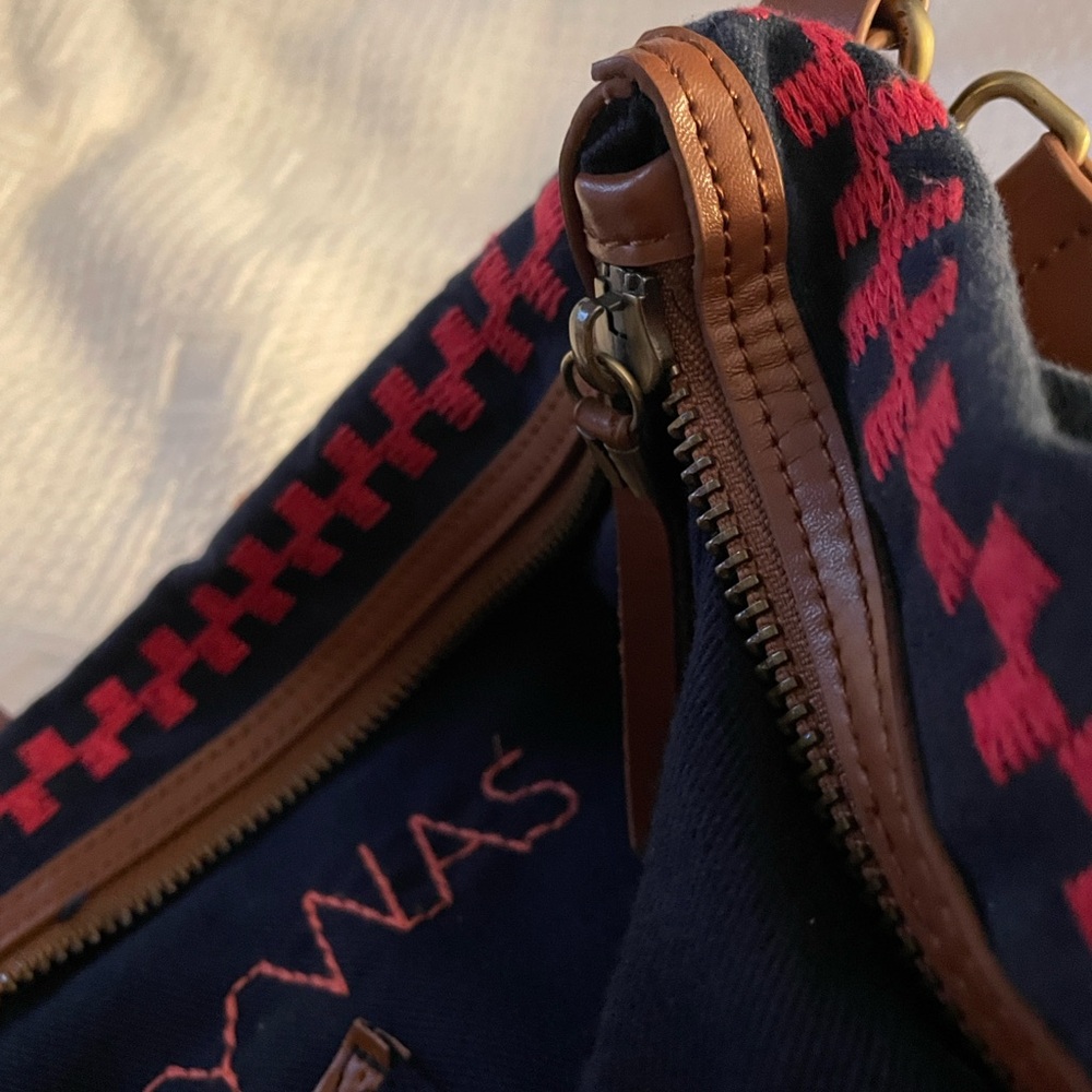 Johnny Was Weekender
Embroidered bag - Picture 7 of 11